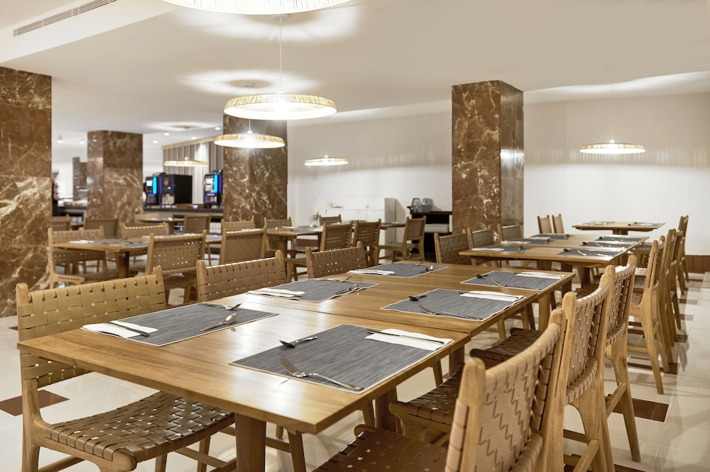tent Bahia de Palma — Restaurant & bars in Playa de Palma, Balearic Islands