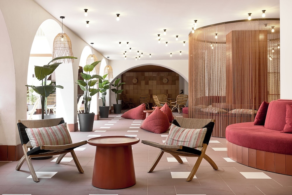 tent Bahia de Palma — Hotel building in Playa de Palma, Balearic Islands