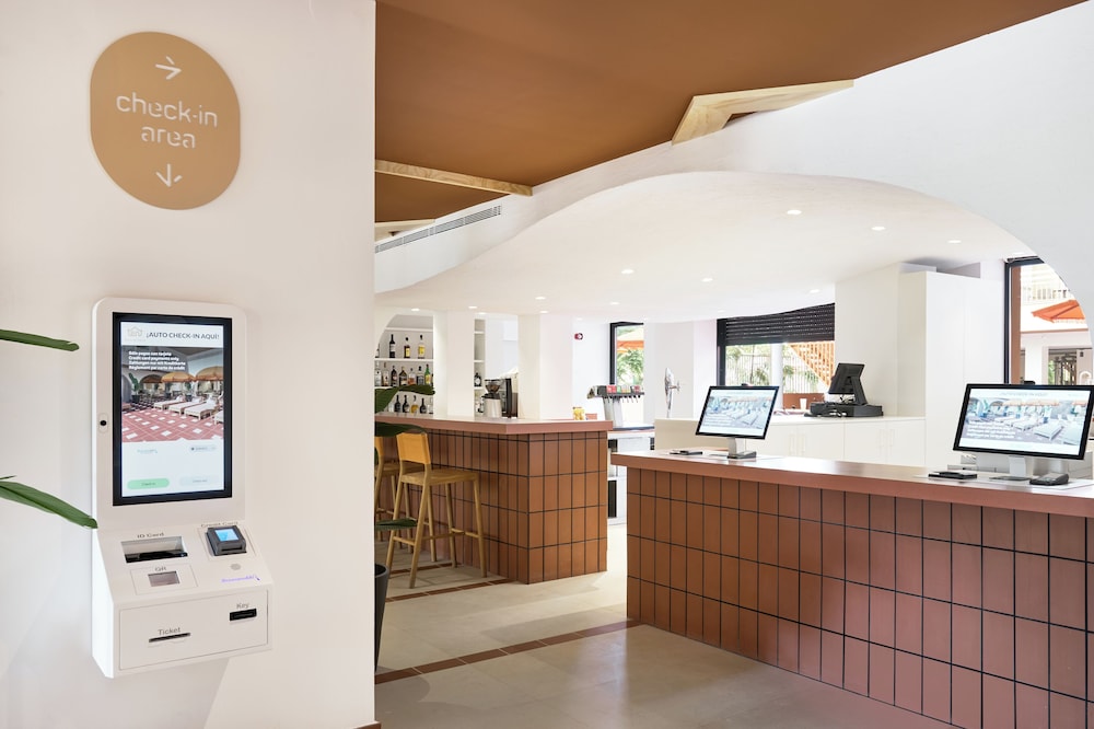 tent Bahia de Palma — Restaurant & bars in Playa de Palma, Balearic Islands