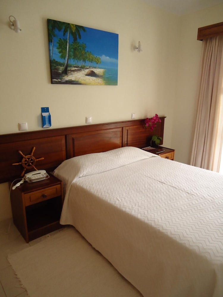 Boutique Hotel Marina S Roque — Hotel rooms in Lagos, Faro