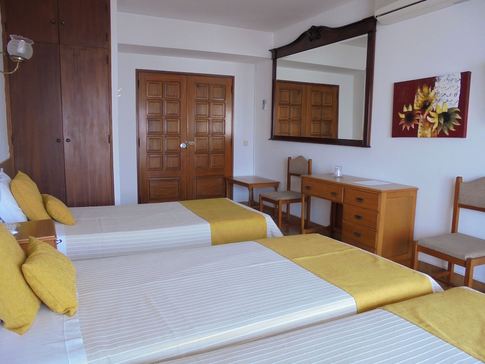 Boutique Hotel Marina S Roque — Hotel rooms in Lagos, Faro