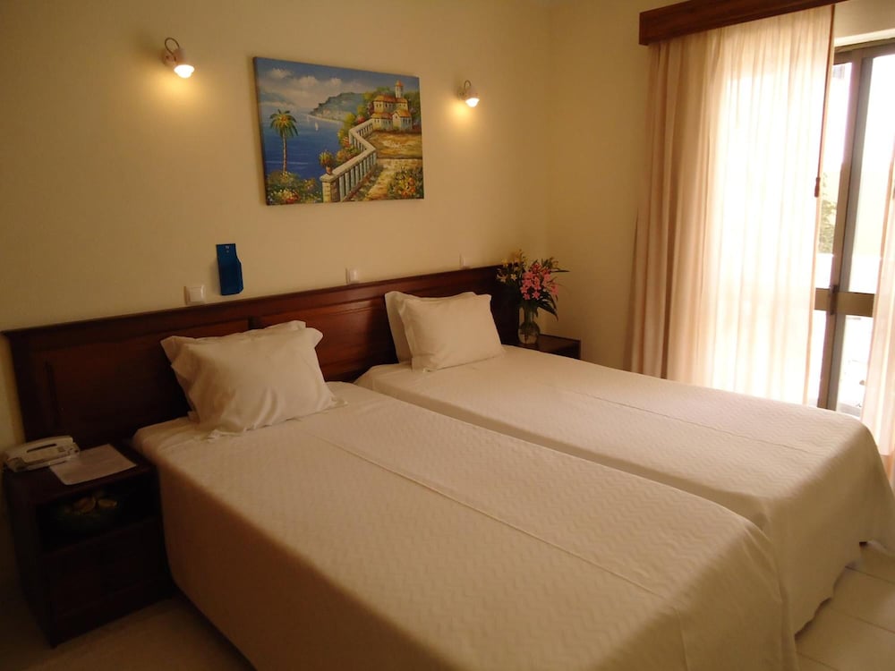 Boutique Hotel Marina S Roque — Hotel rooms in Lagos, Faro