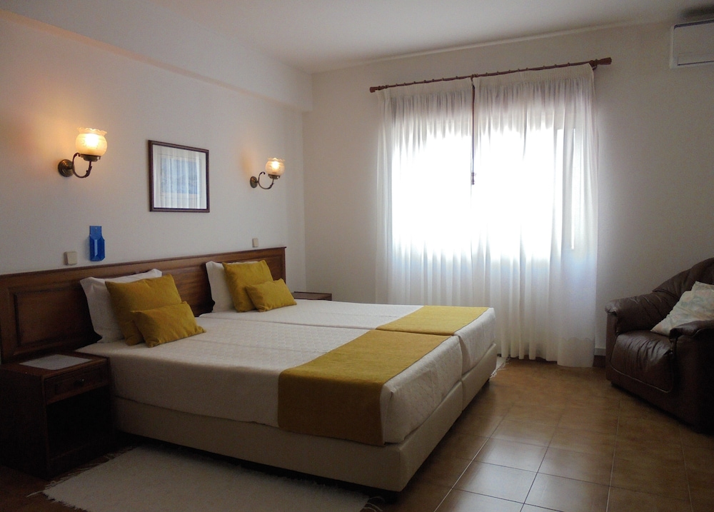 Boutique Hotel Marina S Roque — Hotel rooms in Lagos, Faro