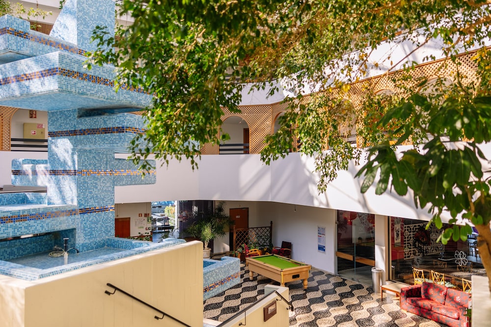 Muthu Oura Praia Hotel — Hotel building in Albufeira, Faro