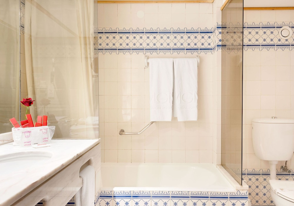 Muthu Oura Praia Hotel — Hotel rooms in Albufeira, Faro
