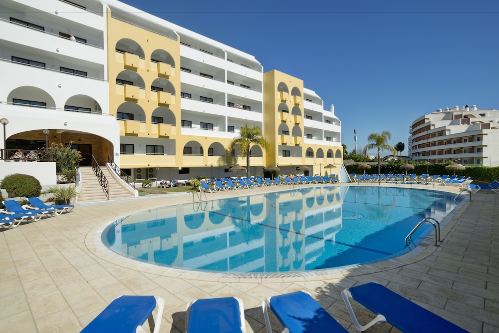 Paladim & Alagoamar Hotels — Swimming pool in Albufeira, Faro