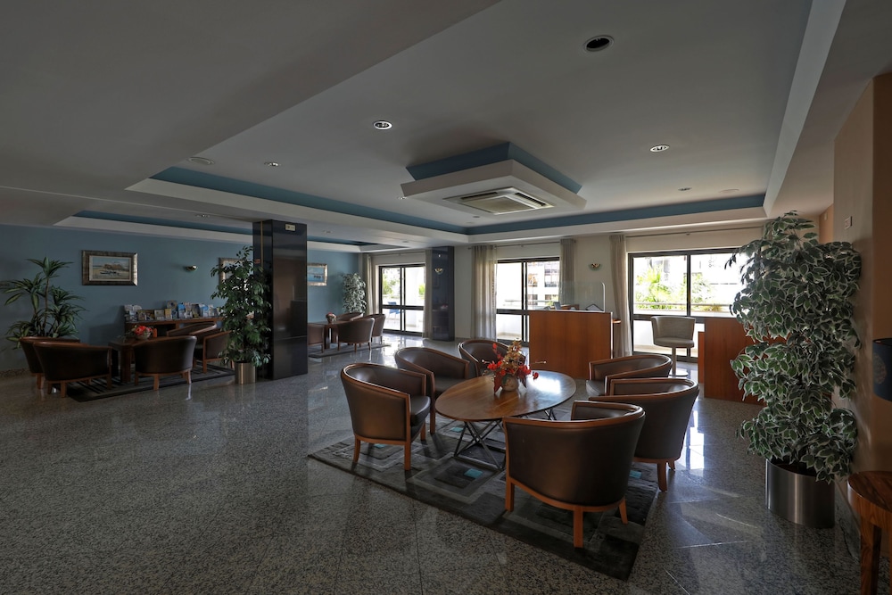 Paladim & Alagoamar Hotels — Hotel building in Albufeira, Faro