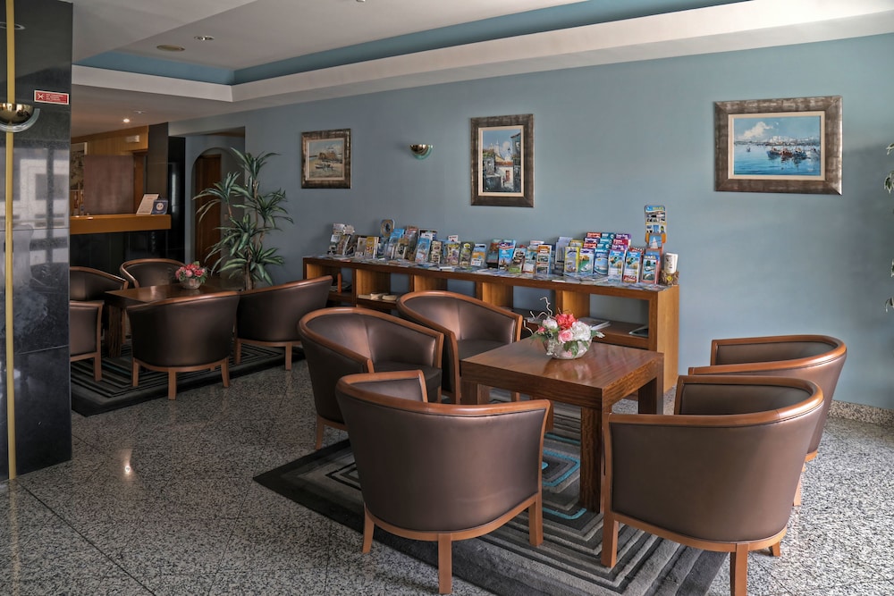 Paladim & Alagoamar Hotels — Hotel building in Albufeira, Faro