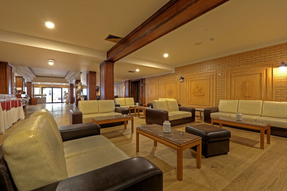 Paladim & Alagoamar Hotels — Hotel building in Albufeira, Faro