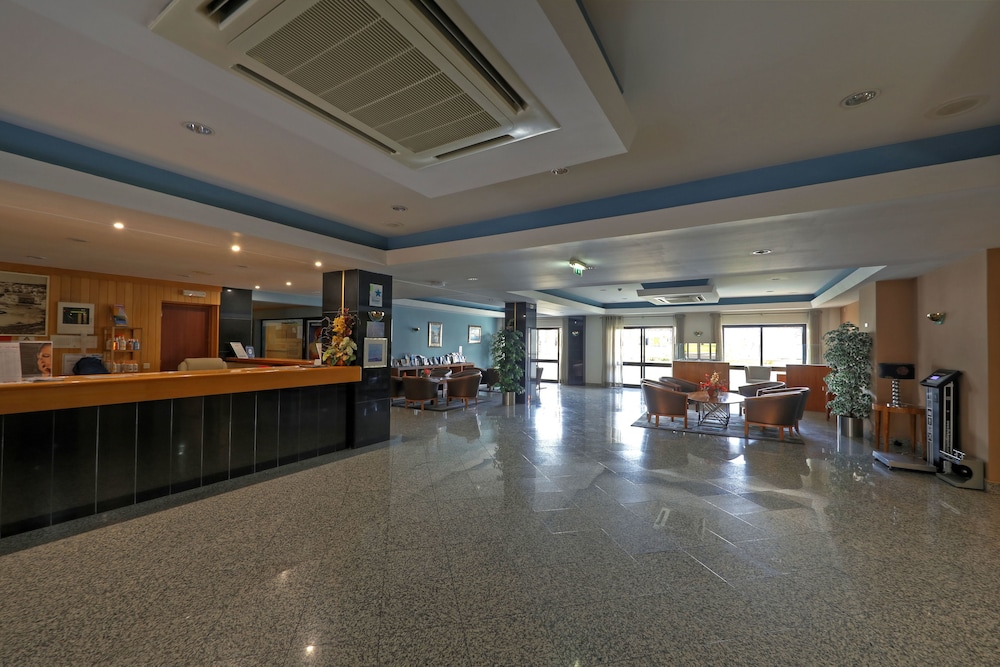 Paladim & Alagoamar Hotels — Hotel building in Albufeira, Faro