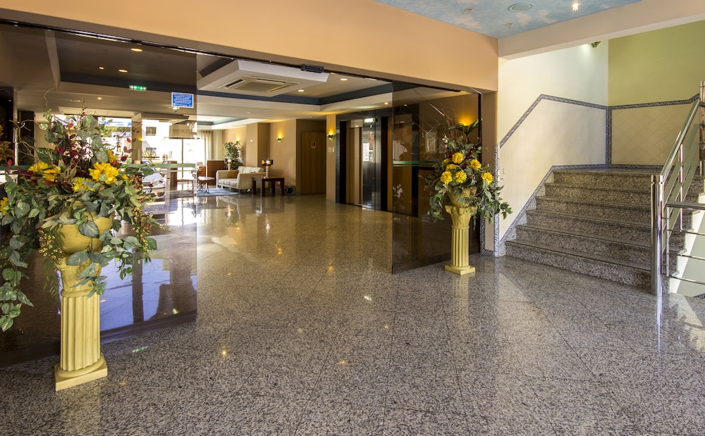 Paladim & Alagoamar Hotels — Hotel building in Albufeira, Faro