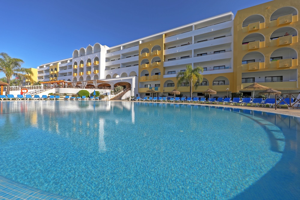 Paladim & Alagoamar Hotels — Swimming pool in Albufeira, Faro