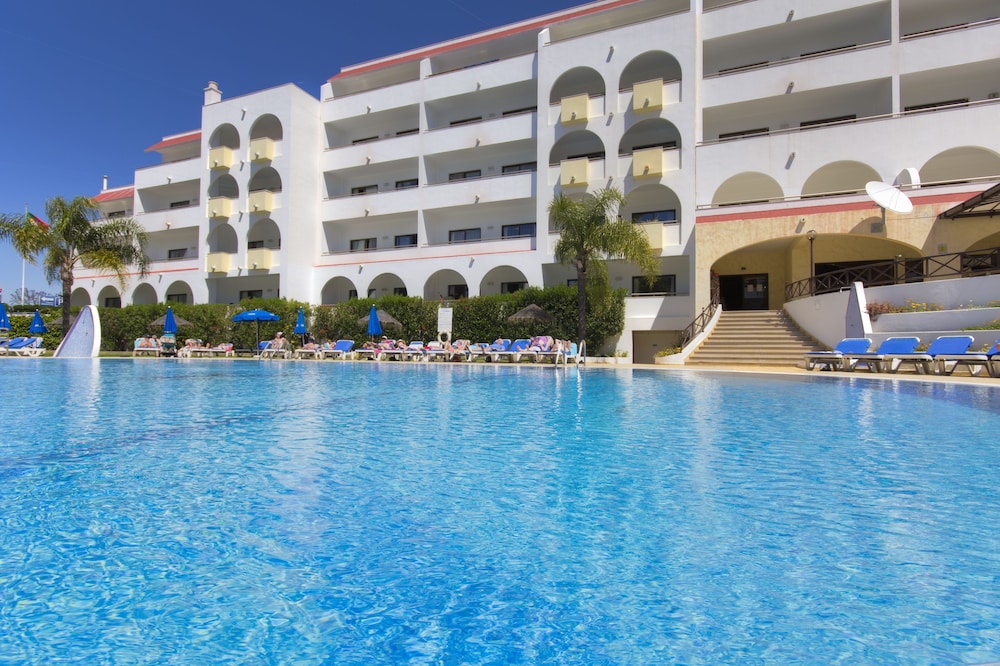 Paladim & Alagoamar Hotels — Swimming pool in Albufeira, Faro