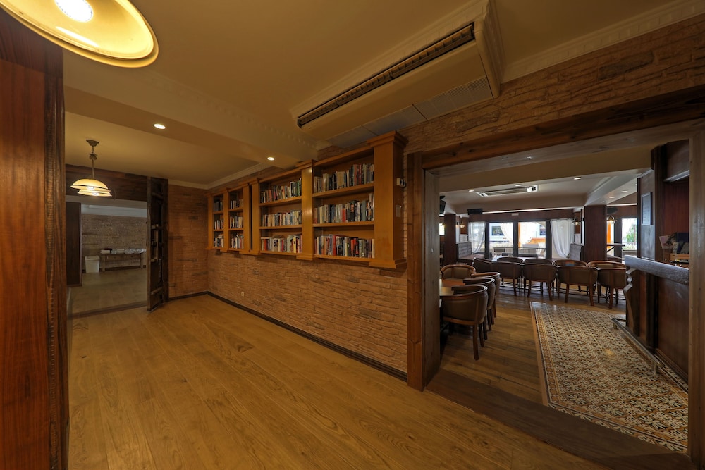 Paladim & Alagoamar Hotels — Restaurant & bars in Albufeira, Faro