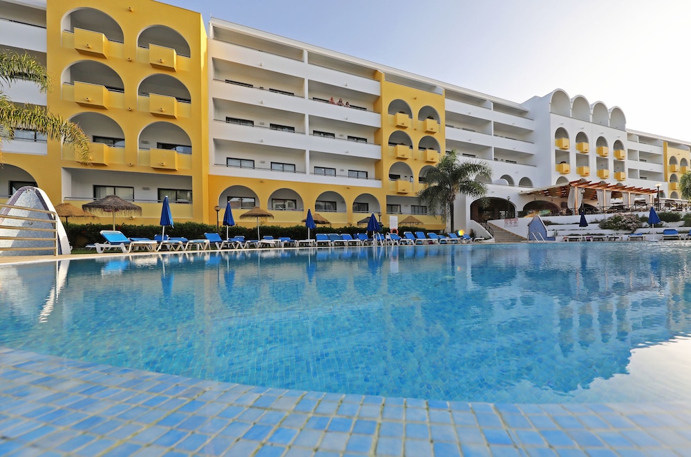 Paladim & Alagoamar Hotels — Swimming pool in Albufeira, Faro