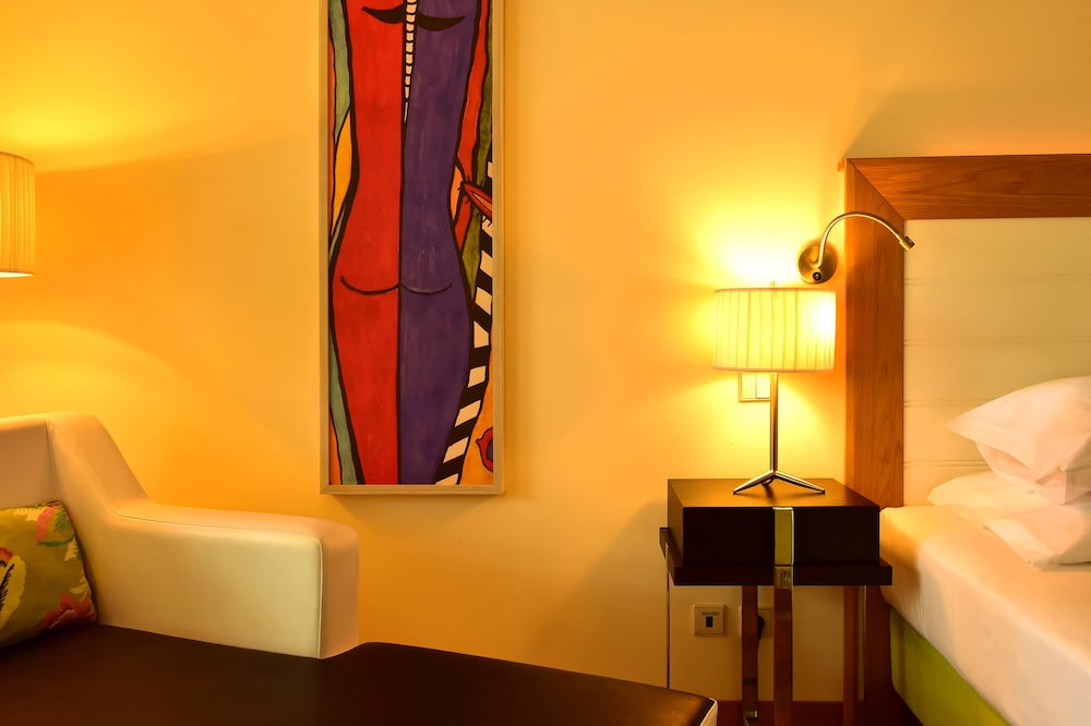 Pestana Promenade Ocean Resort Hotel — Hotel rooms in Funchal, Madeira