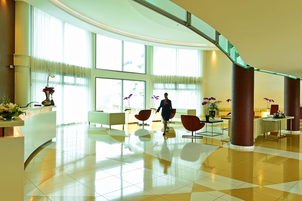 Pestana Promenade Ocean Resort Hotel — Hotel building in Funchal, Madeira