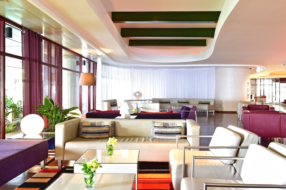 Pestana Promenade Ocean Resort Hotel — Restaurant & bars in Funchal, Madeira