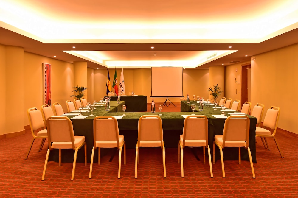 Pestana Promenade Ocean Resort Hotel — Hotel building in Funchal, Madeira