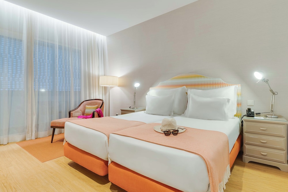 Pestana Promenade Ocean Resort Hotel — Hotel rooms in Funchal, Madeira