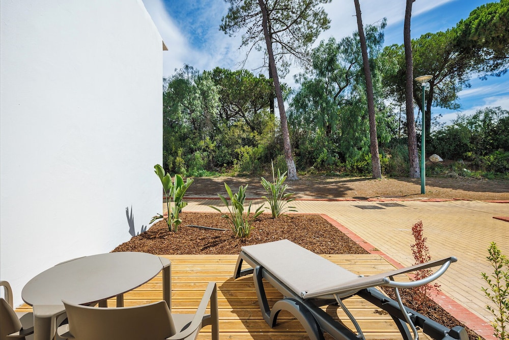 Pestana Vila Sol Golf - Vilamoura — Hotel building in Vilamoura, Faro