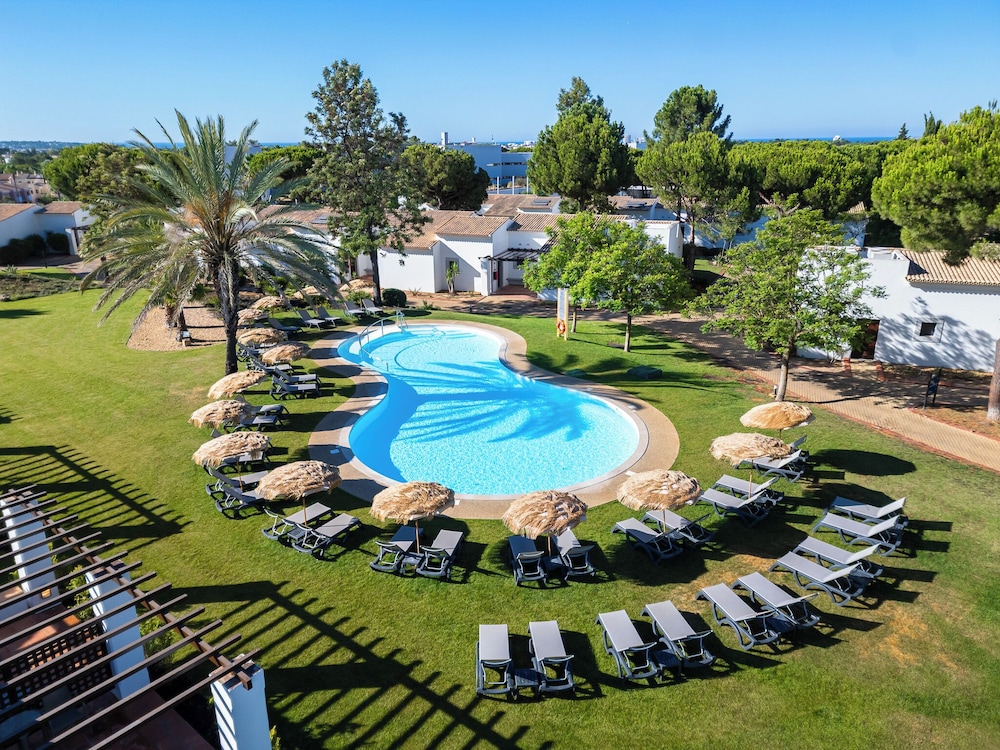 Pestana Vila Sol Golf - Vilamoura — Swimming pool in Vilamoura, Faro
