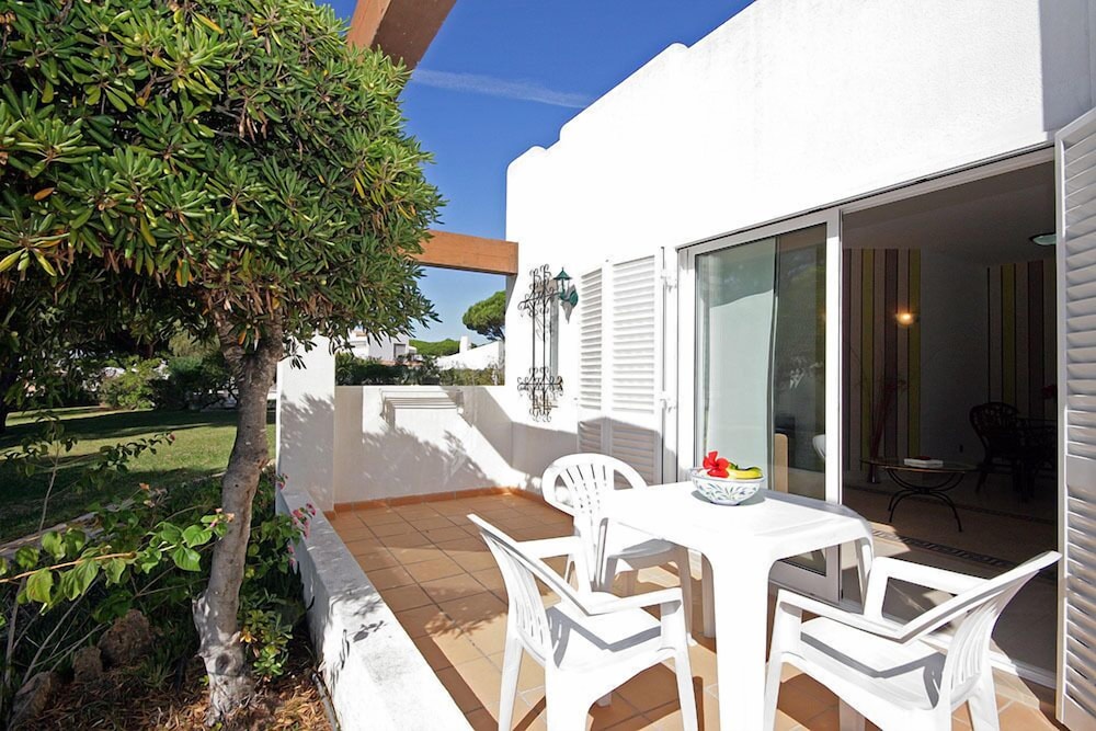Prado Villas — Hotel building in Vilamoura, Faro