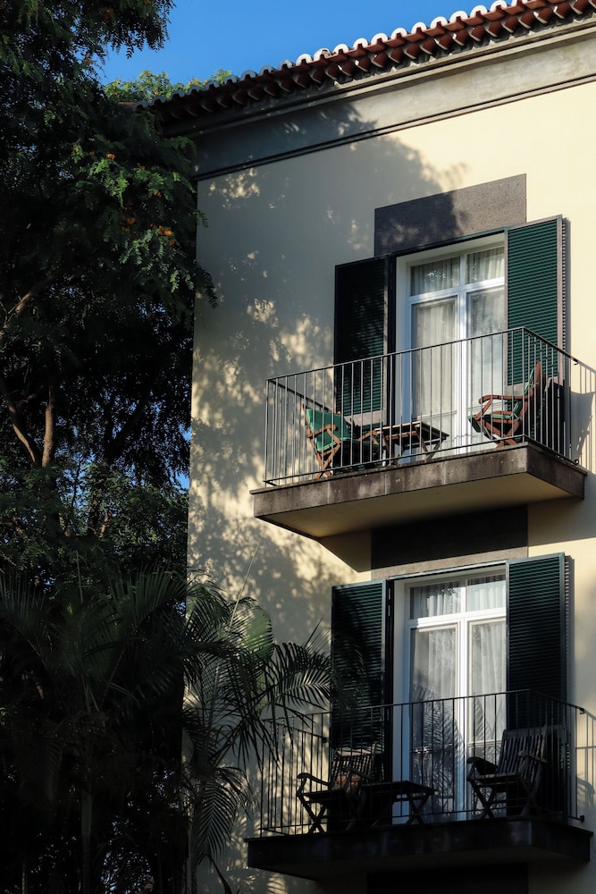 Quinta da Bela Vista - Madeira — Hotel building in Funchal, Madeira