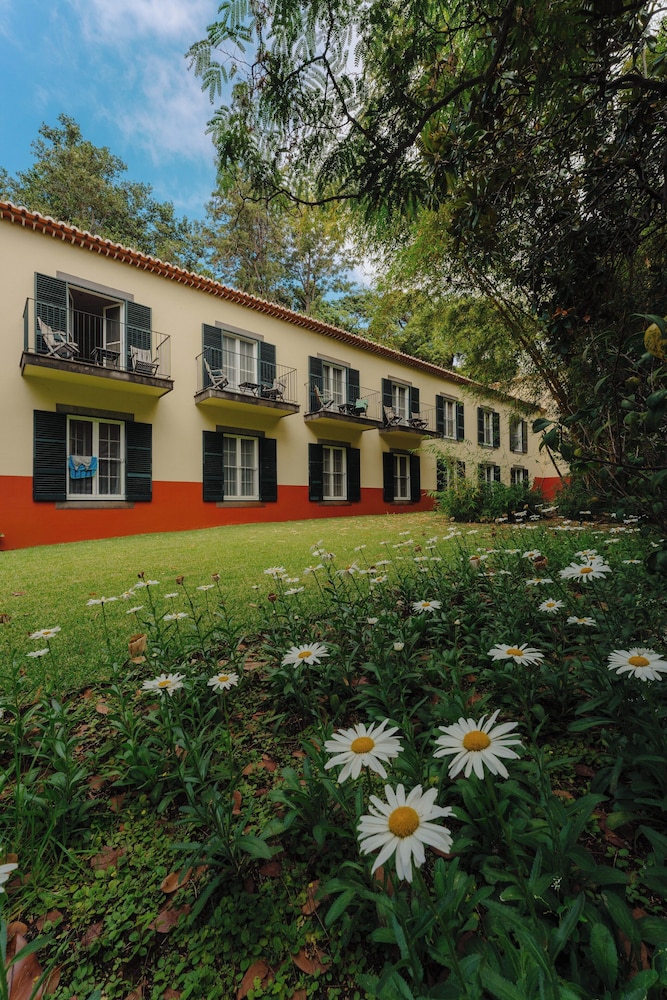 Quinta da Bela Vista - Madeira — Hotel building in Funchal, Madeira
