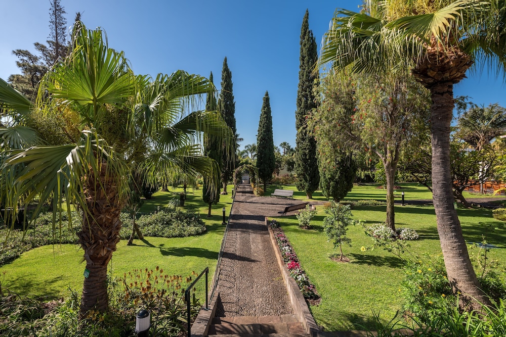 Quinta Jardins do Lago — Attractions in the area in Funchal, Madeira