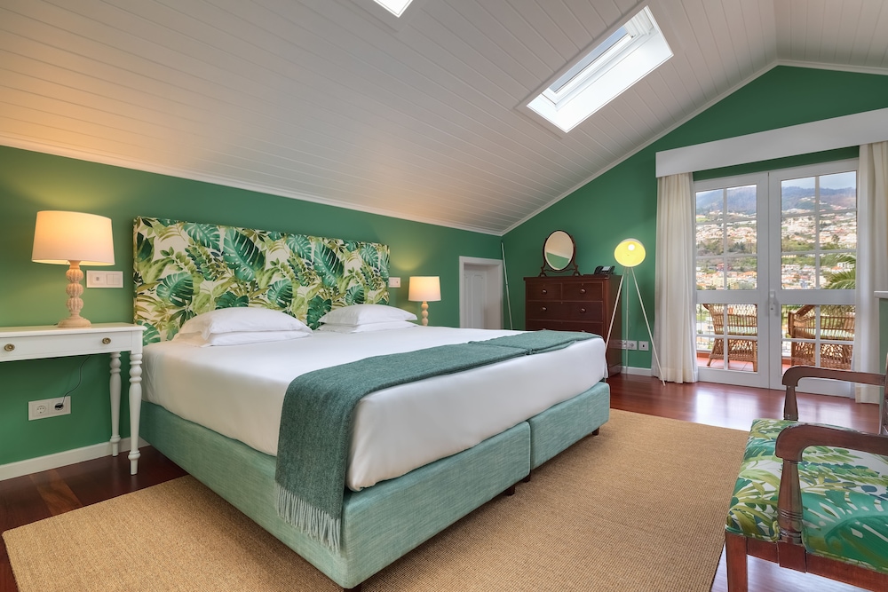 Quinta Jardins do Lago — Hotel rooms in Funchal, Madeira