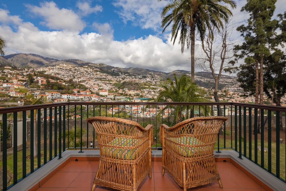 Quinta Jardins do Lago — Hotel rooms in Funchal, Madeira