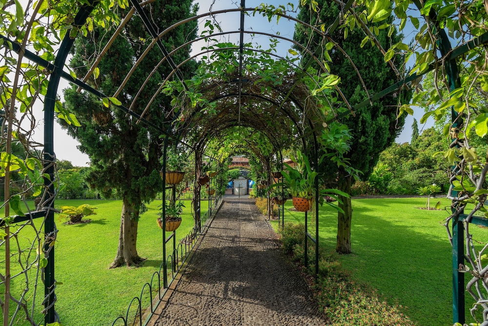 Quinta Jardins do Lago — Attractions in the area in Funchal, Madeira