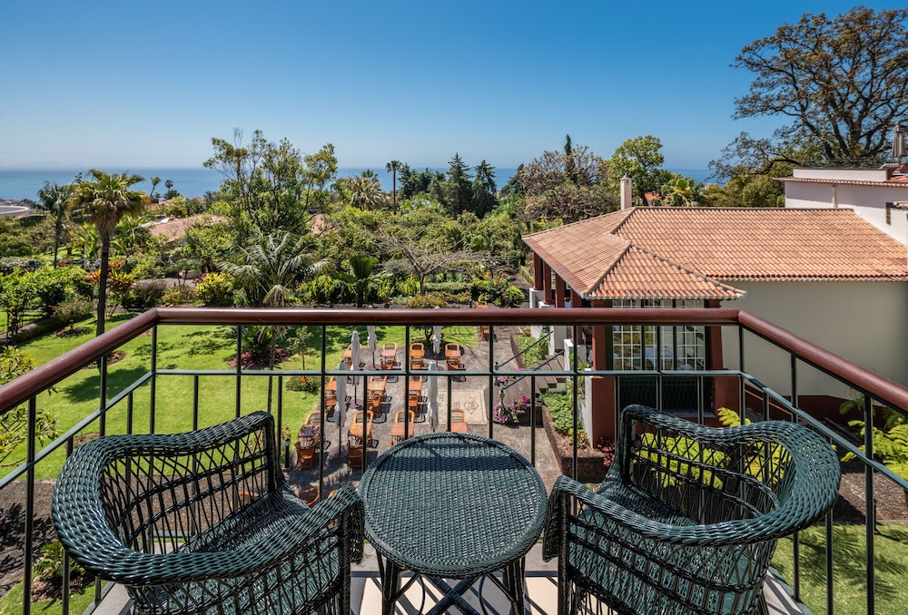 Quinta Jardins do Lago — Hotel building in Funchal, Madeira