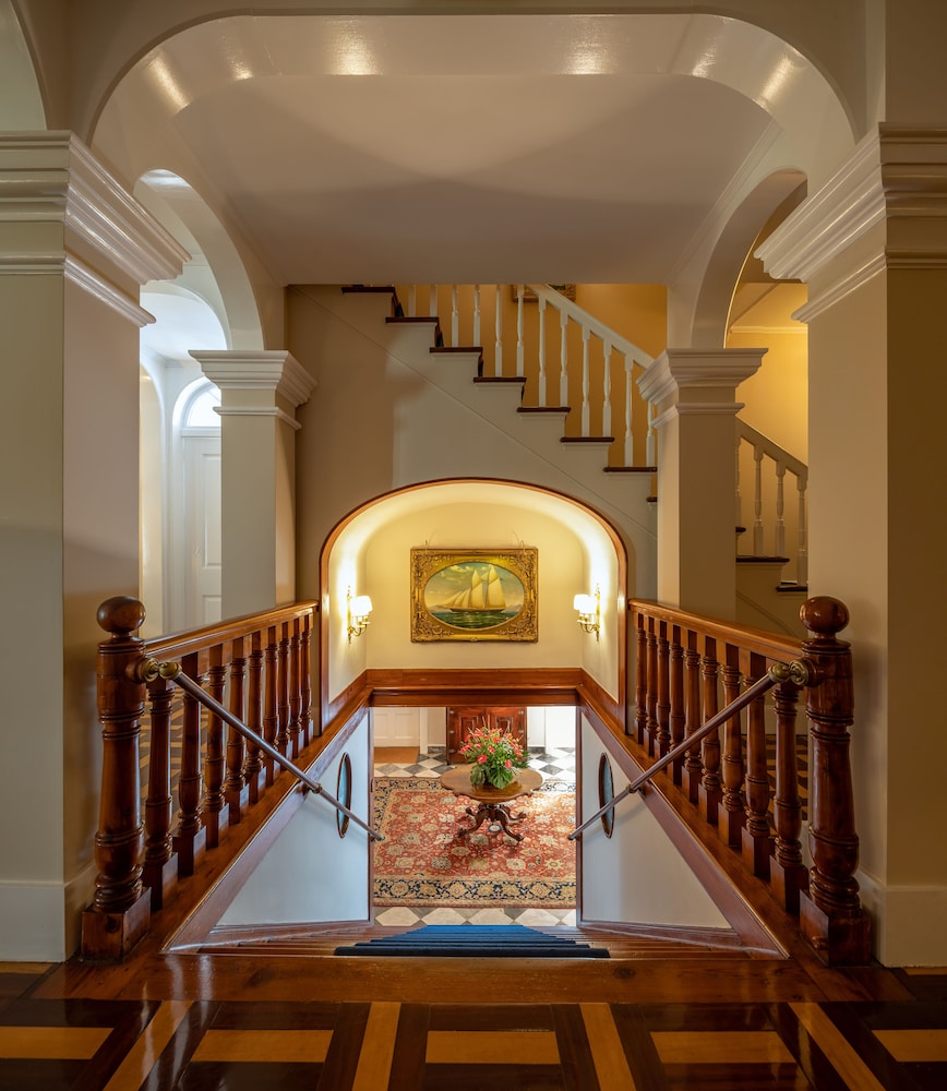 Quinta Jardins do Lago — Hotel building in Funchal, Madeira