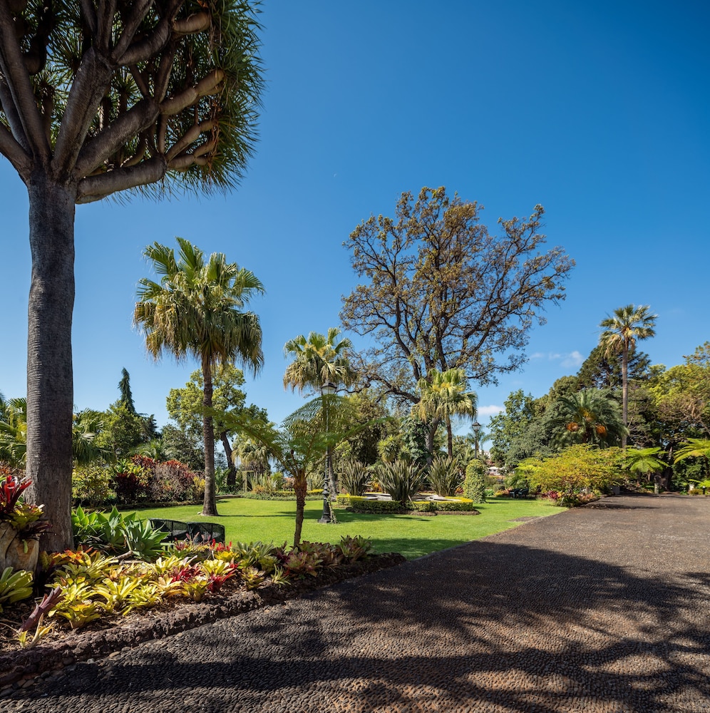 Quinta Jardins do Lago — Attractions in the area in Funchal, Madeira