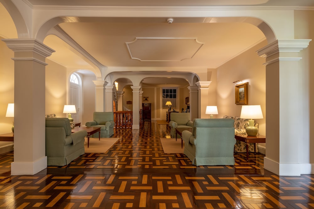 Quinta Jardins do Lago — Hotel building in Funchal, Madeira