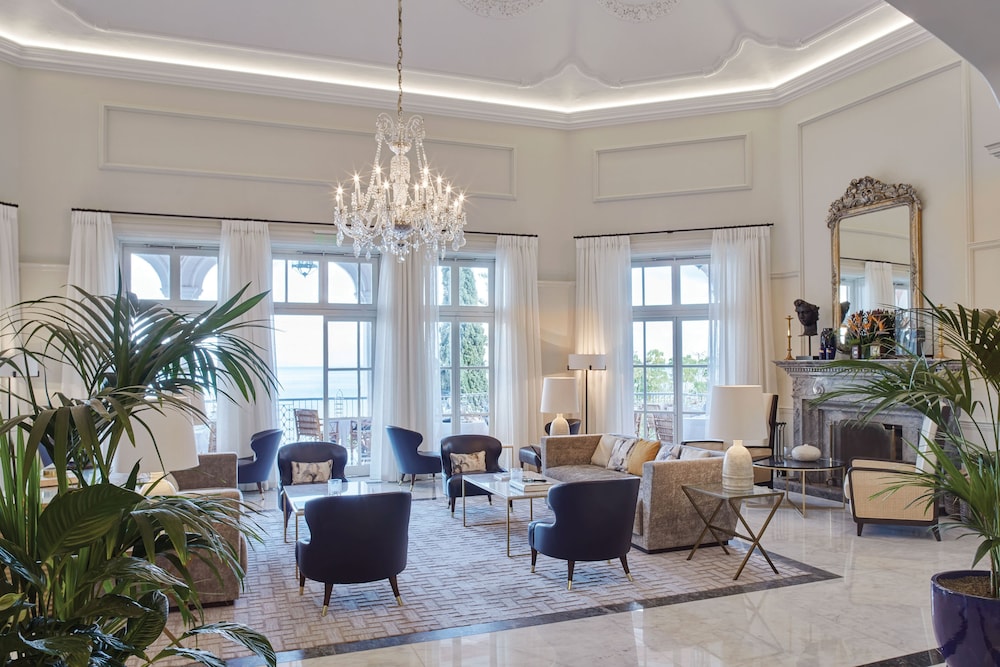 Reid's Palace, A Belmond Hotel, Madeira — Hotel building in Funchal, Madeira