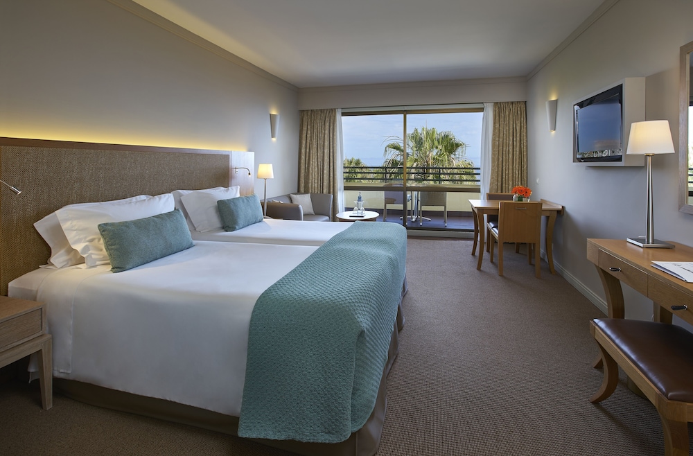 Suite Hotel Eden Mar, by PortoBay — Hotel rooms in Funchal, Madeira