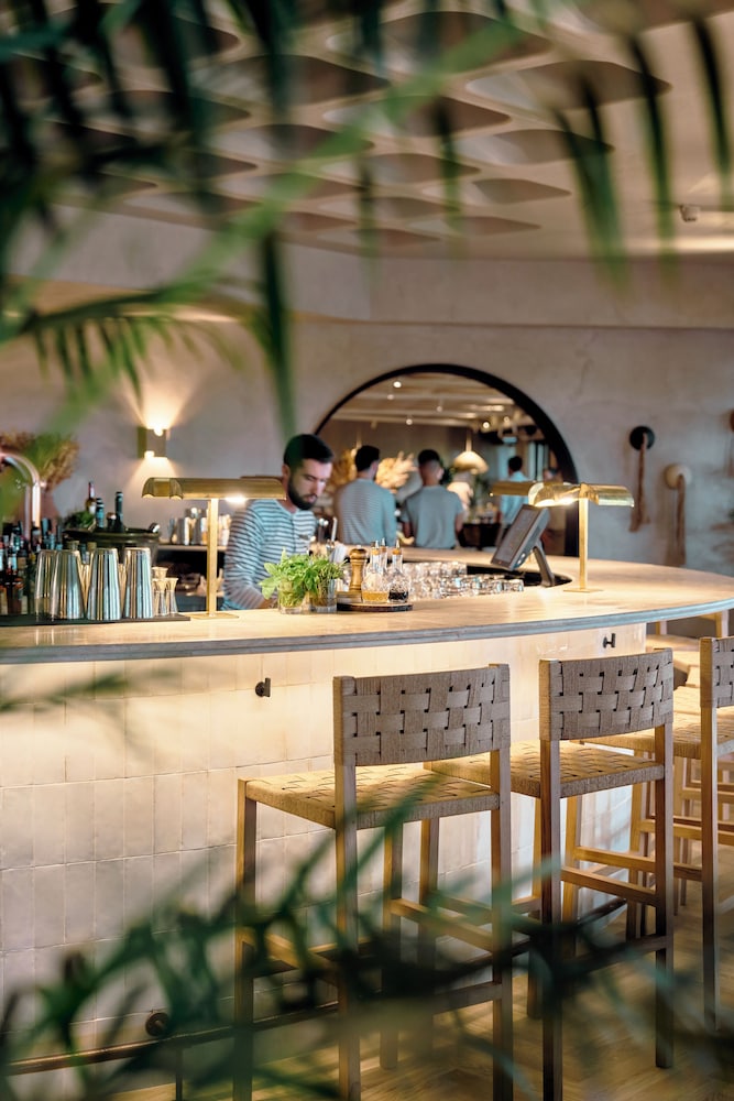 Suite Hotel Eden Mar, by PortoBay — Restaurant & bars in Funchal, Madeira