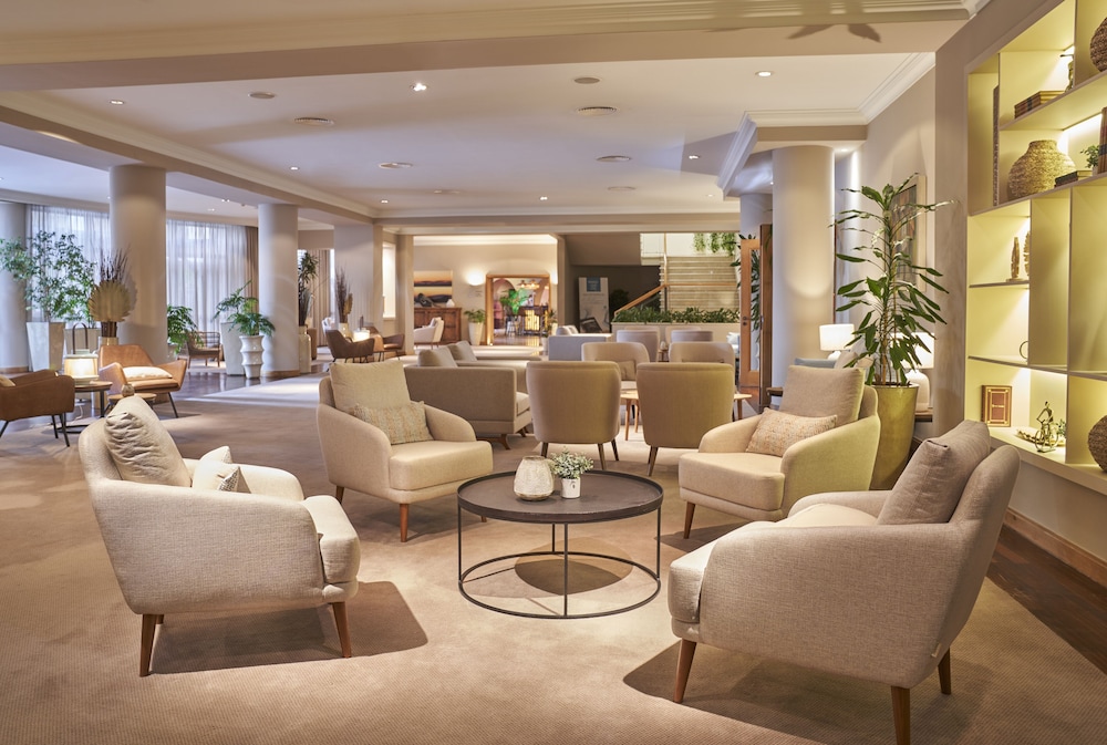 Suite Hotel Eden Mar, by PortoBay — Hotel building in Funchal, Madeira