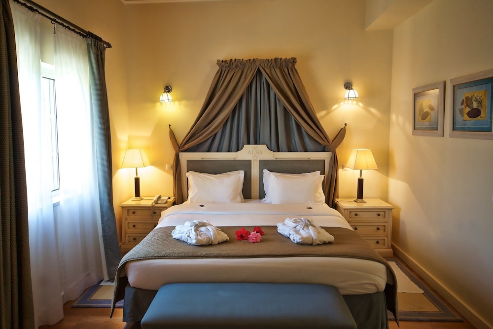 Vila Alba Resort — Hotel rooms in Carvoeiro, Faro