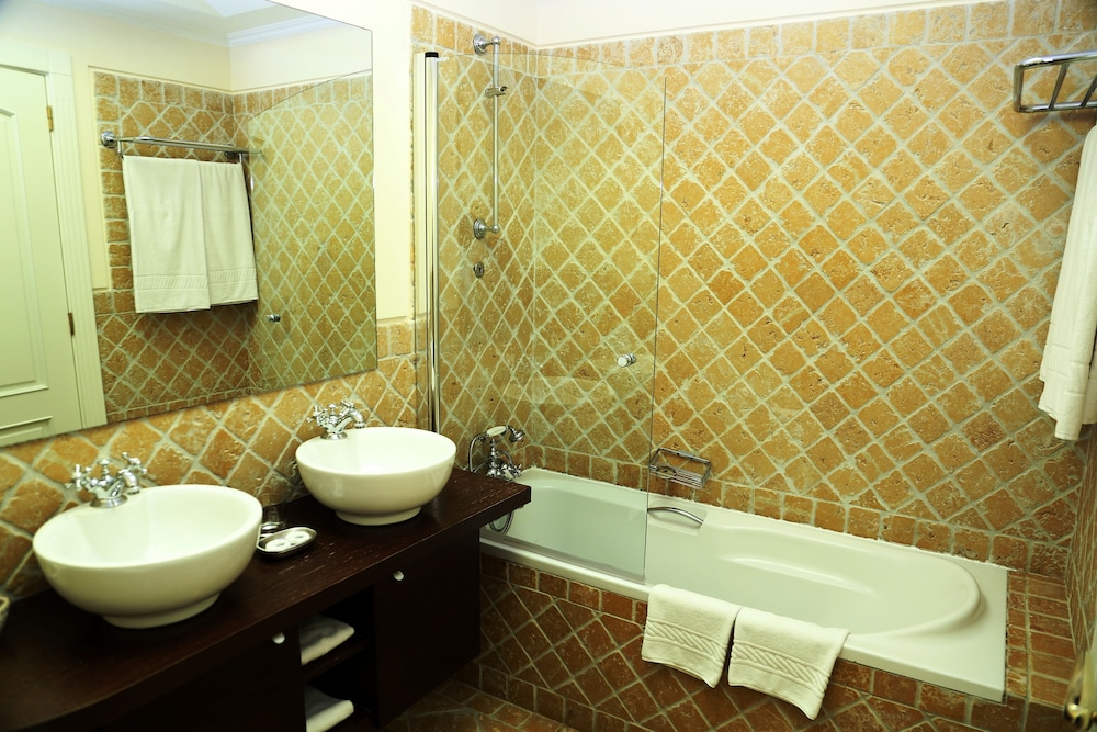Vila Alba Resort — Hotel rooms in Carvoeiro, Faro