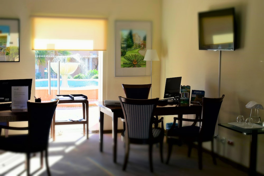 Vila Alba Resort — Swimming pool in Carvoeiro, Faro