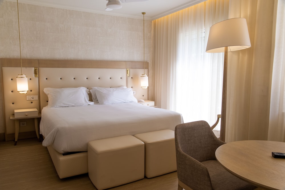 Vila Alba Resort — Hotel rooms in Carvoeiro, Faro