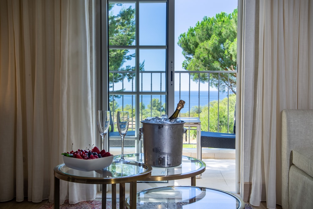 Vila Alba Resort — Hotel rooms in Carvoeiro, Faro