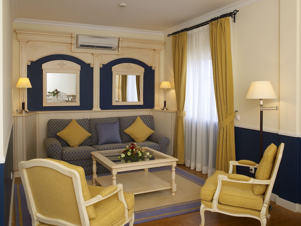 Vila Alba Resort — Hotel rooms in Carvoeiro, Faro
