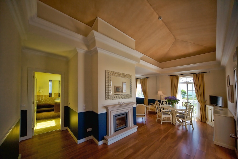 Vila Alba Resort — Hotel rooms in Carvoeiro, Faro