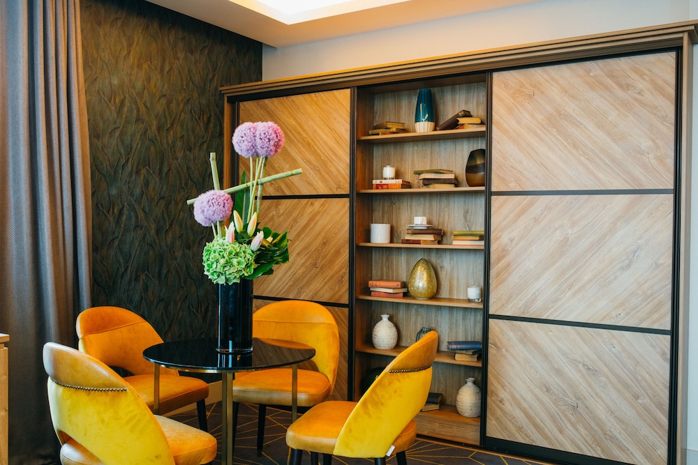Iveagh Garden Hotel — Restaurant & bars in Dublin, Dublin City