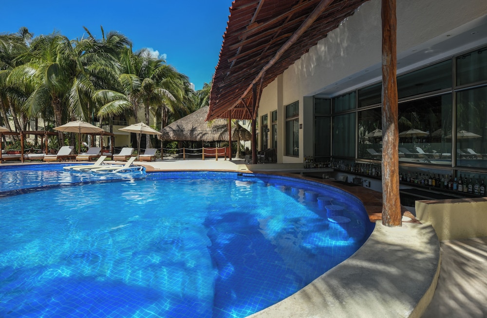 El Dorado Maroma, All & More Inclusive - Adults Only — Swimming pool in Playa del Carmen, Quintana Roo